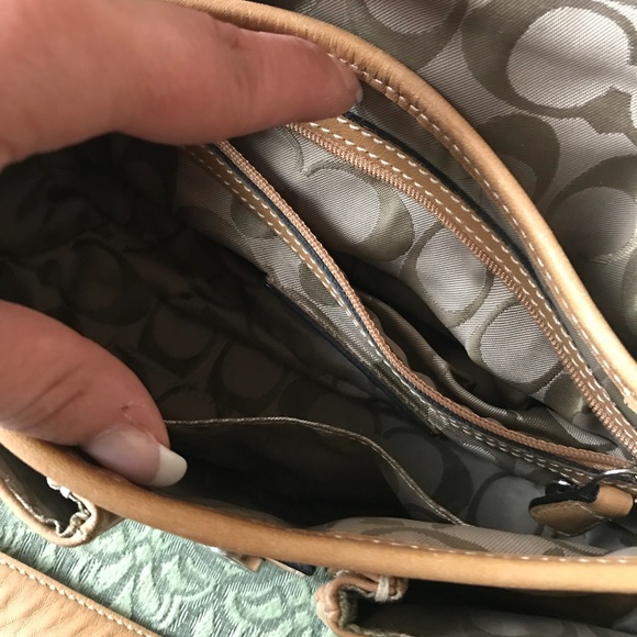 Coach crossbody - Picture 5 of 8